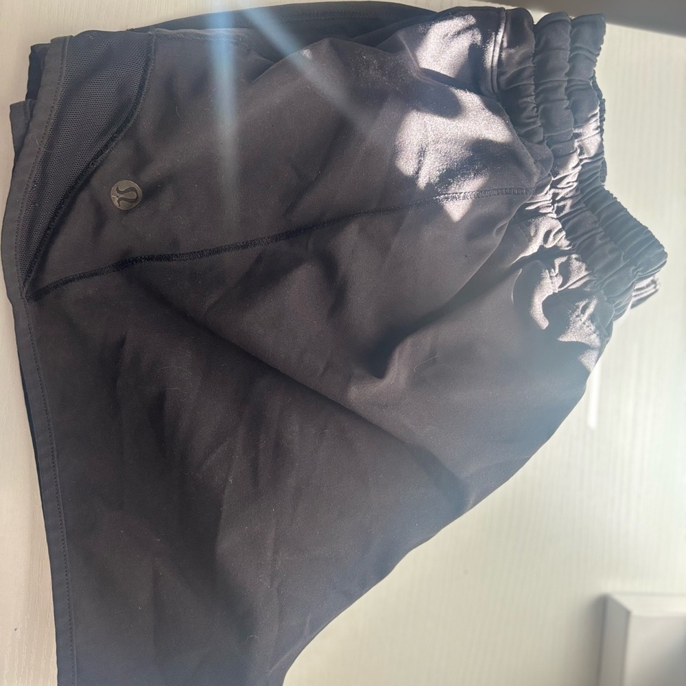 Lululemon shorts size 4 tall